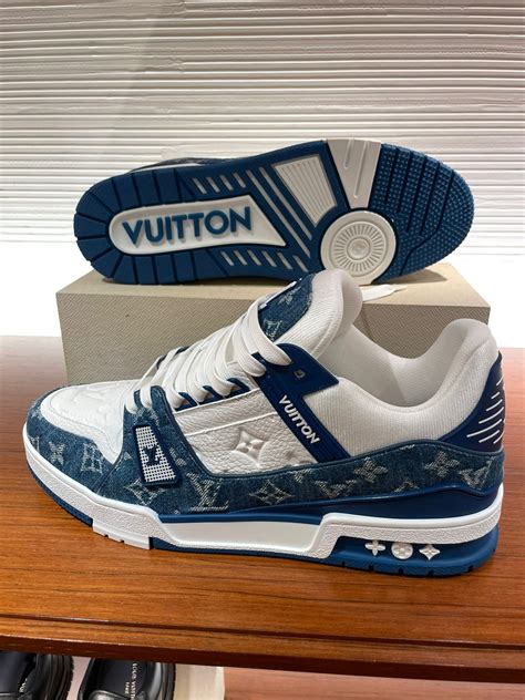 scarpe louis vuitton vinile|louis vuitton running shoes.